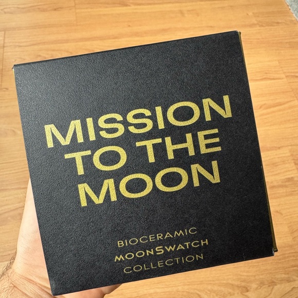 Omega X Swatch MISSION TO MOONSHINE GOLD - Picture 7 of 8